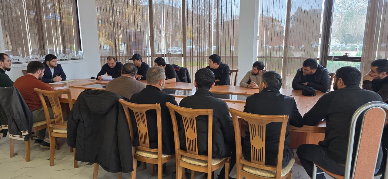 Иностранным гражданам, осуществляющим трудовую деятельность в Хасавюрте, объяснили правила пребывания в России